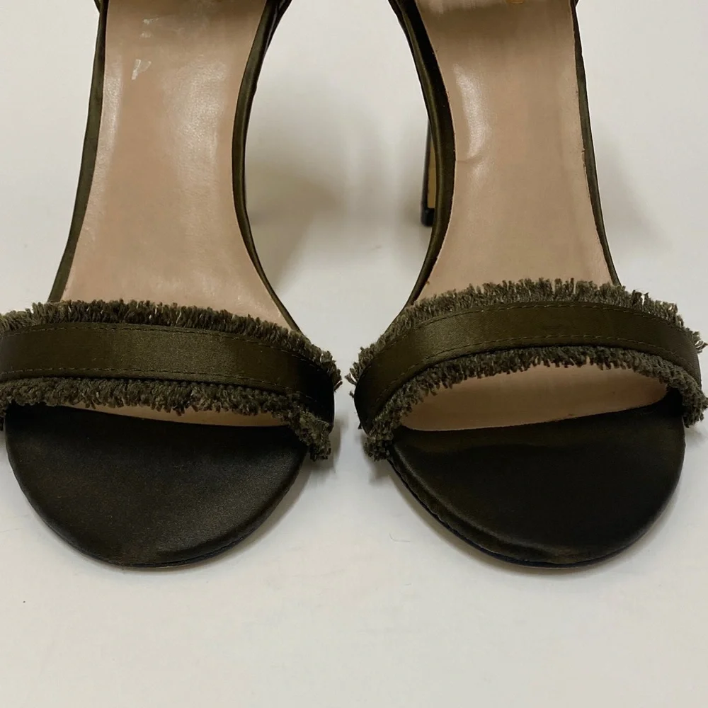 Mix No. 6  Rayane   Woman’s 4” heel in Army Green Color Size 8.5